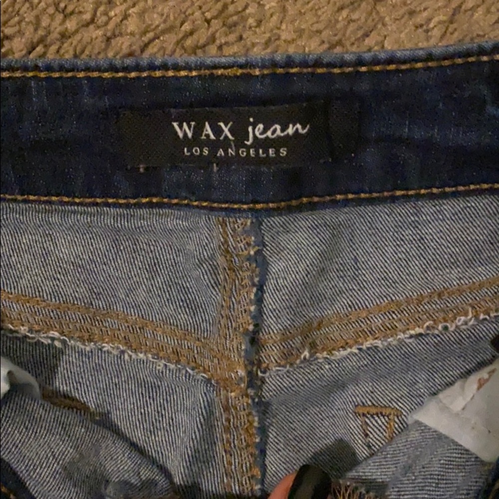 Shorts - Picture 2 of 3